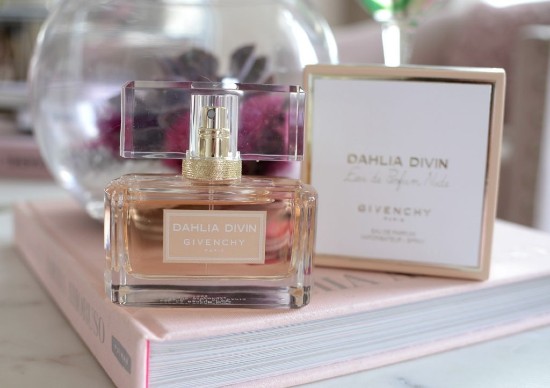 Givenchy Dahlia Divin Nude Eau de Parfum1