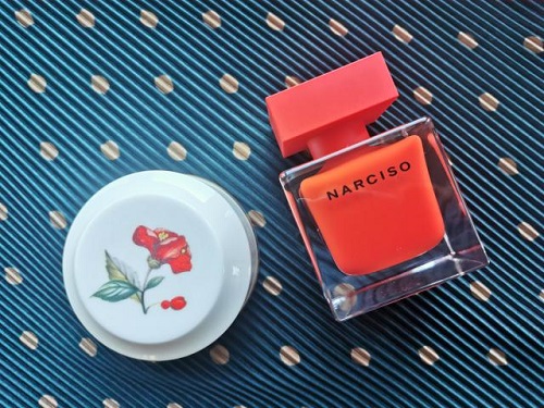 Thiết kế Narciso Rouge