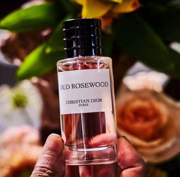 Mùi hương Christian Dior Oud Rosewood