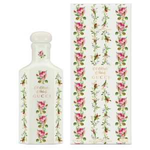 Gucci A Winter Melody Scented Water 1
