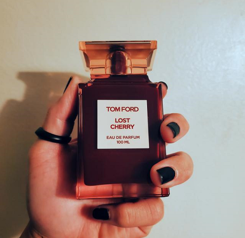 Thiết kế Tom Ford Lost Cherry