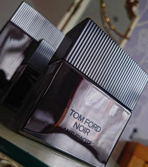 Thiết kế Tom Ford Noir Anthracite